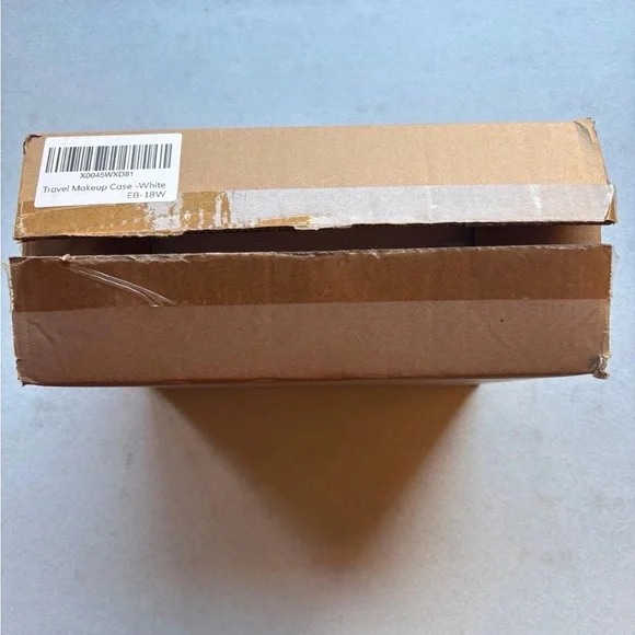 Travel Makeup Case with LED Mirror - Durable Makeup Case with Lighted Mirror wit - Picture 9 of 9